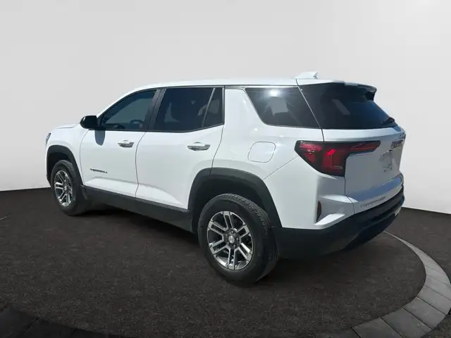 2025 GMC Terrain AWD Elevation - Photo 3