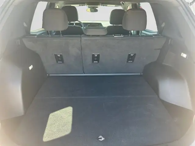 2025 GMC Terrain AWD Elevation - Photo 10