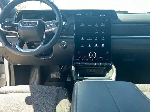 2025 GMC Terrain AWD Elevation - Photo 18