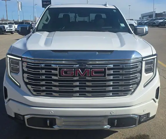 2023 GMC Sierra 1500 Denali Crew Cab - Photo 8