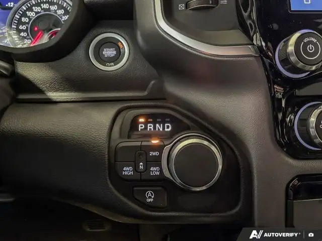 2026 Ram 1500 Black Express | Bucket Seats | Crew Cab 5'7 Box - Photo 19