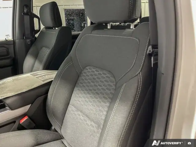 2026 Ram 1500 Black Express | Bucket Seats | Crew Cab 5'7 Box - Photo 21
