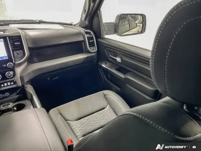 2026 Ram 1500 Black Express | Bucket Seats | Crew Cab 5'7 Box - Photo 26