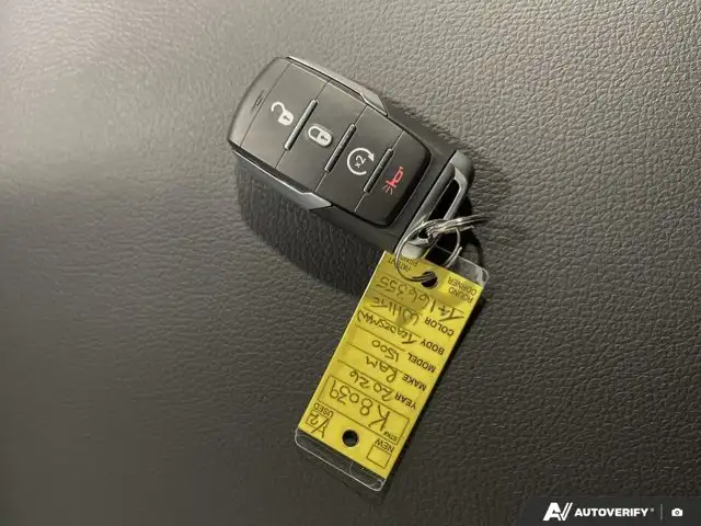 2026 Ram 1500 Black Express | Bucket Seats | Crew Cab 5'7 Box - Photo 28