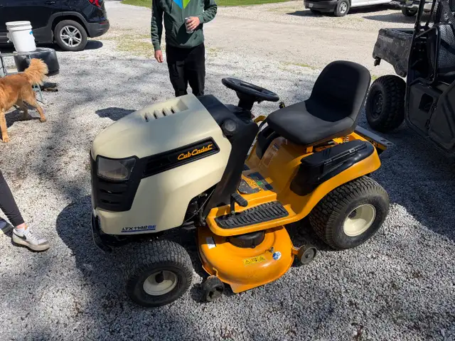 2009 cub cadet - Photo 2