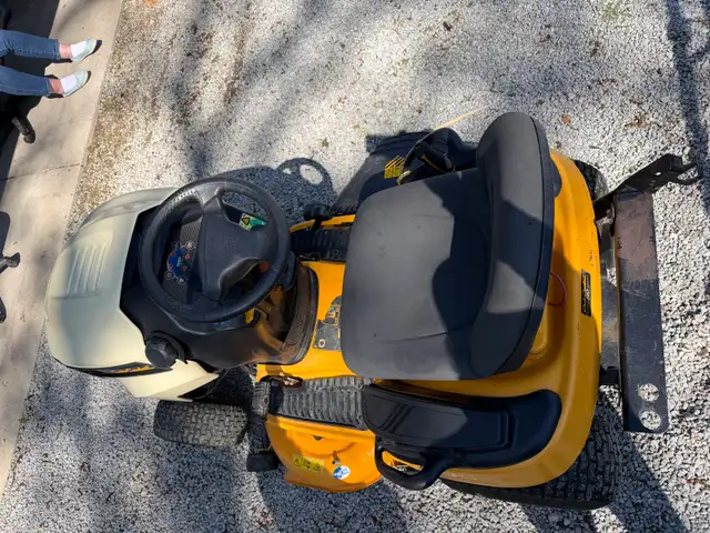 2009 cub cadet - Photo 3