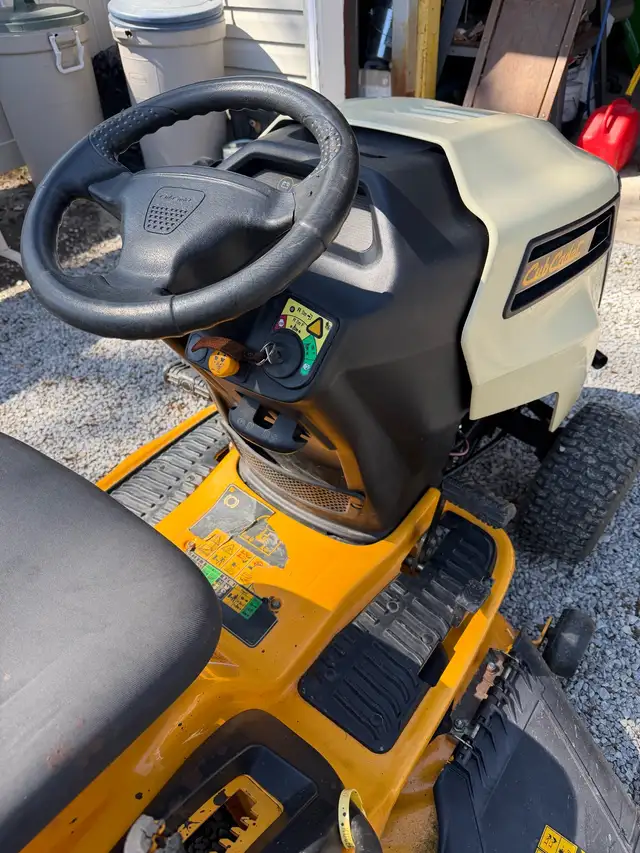 2009 cub cadet - Photo 5