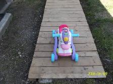 Child's ride on pony like new Talks $30.00