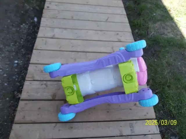 Child's ride on pony like new Talks $30.00 - Photo 8