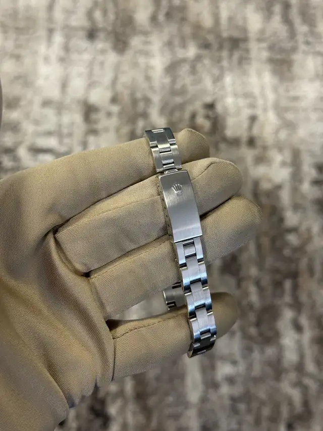 Rolex ladies Oyster Perpetual 24mm - Photo 2