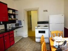 Student House Close To Tett Center and Queens 359 King St West - Photo 6
