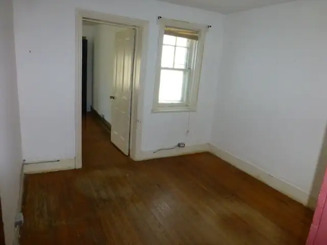Student House Close To Tett Center and Queens 359 King St West - Photo 11