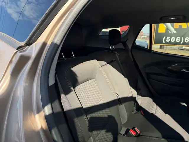 2018 GMC Terrain AWD! SLE! CLEAN CARFAX! NEW TIRES! - Photo 17