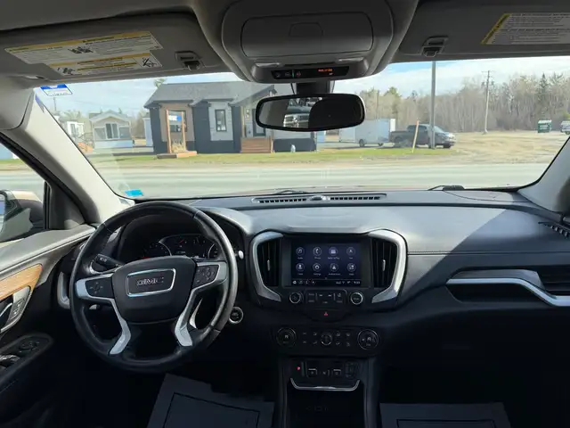 2018 GMC Terrain AWD! SLE! CLEAN CARFAX! NEW TIRES! - Photo 18