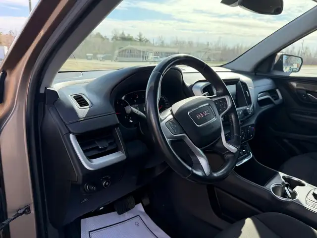 2018 GMC Terrain AWD! SLE! CLEAN CARFAX! NEW TIRES! - Photo 23