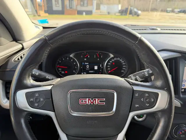 2018 GMC Terrain AWD! SLE! CLEAN CARFAX! NEW TIRES! - Photo 27
