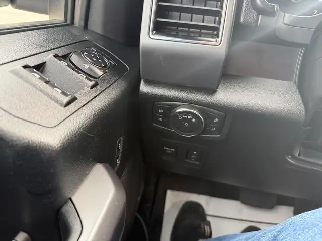 2020 Ford F-150 SPORT! 4X4! LEVELLED UP! 35 INCH BFG'S! - Photo 27