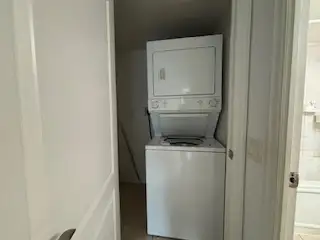 Bright, quiet 1br condo right next to North York Center subway - Photo 9