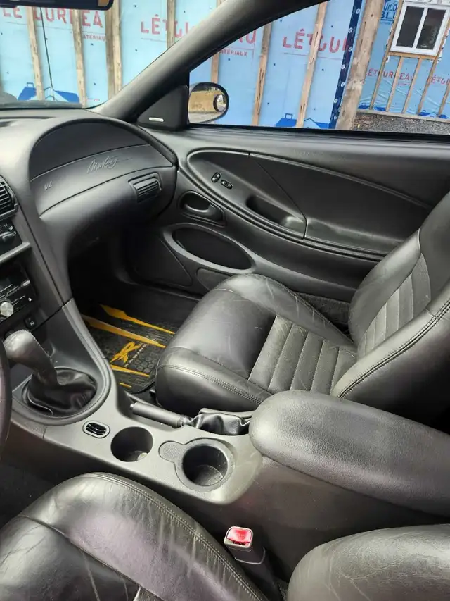 Ford Mustang 2002 - Photo 8