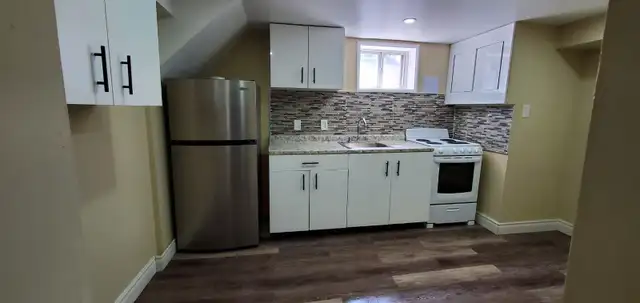 2 Bdrm Newmarket-$1800 - Photo 5