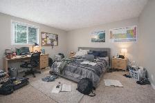 Three Rooms Available in A Very Student Home! All Inclusive! - Photo 2