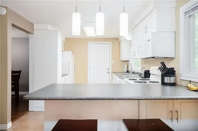 Three Rooms Available in A Very Student Home! All Inclusive! - Photo 5