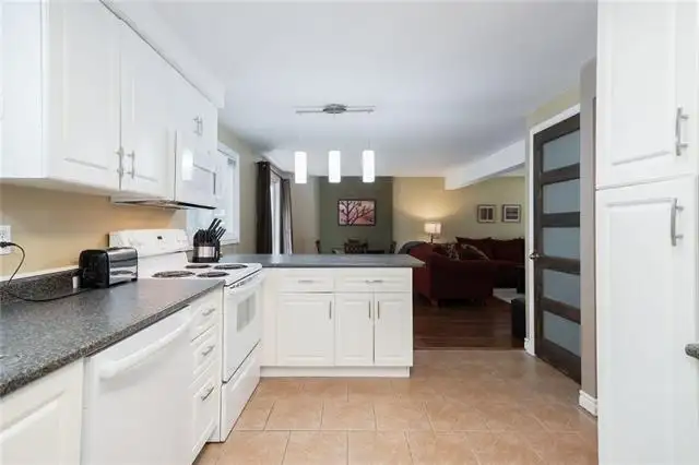 Three Rooms Available in A Very Student Home! All Inclusive! - Photo 6
