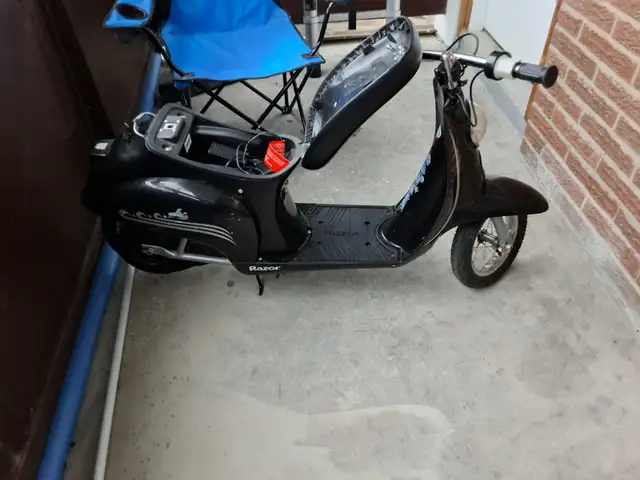 E bike for kids 8 to 14 yrs 140 LB weight 25 KMPH - Photo 2
