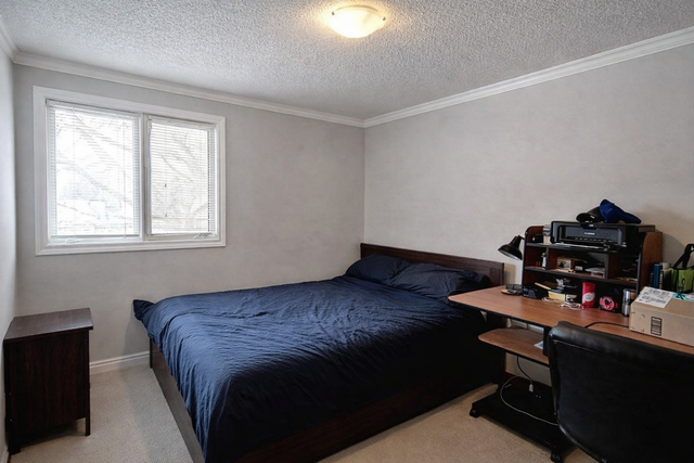 Furnished Bedroom Available Sept 1st. All Inclusive Rent! - Photo 2