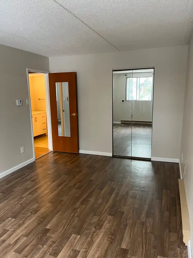 River Heights Large 2BR Condo |  Pool |  Parking Included - Photo 4