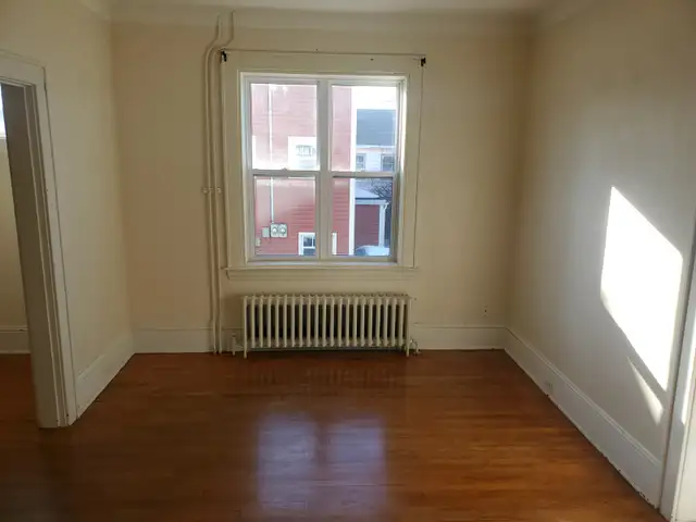 878 Manawagonish Rd. 4 bed. Heated - Photo 4