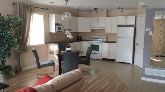 Two level two bedroom apartment. Simple yet stylish. - Photo 2