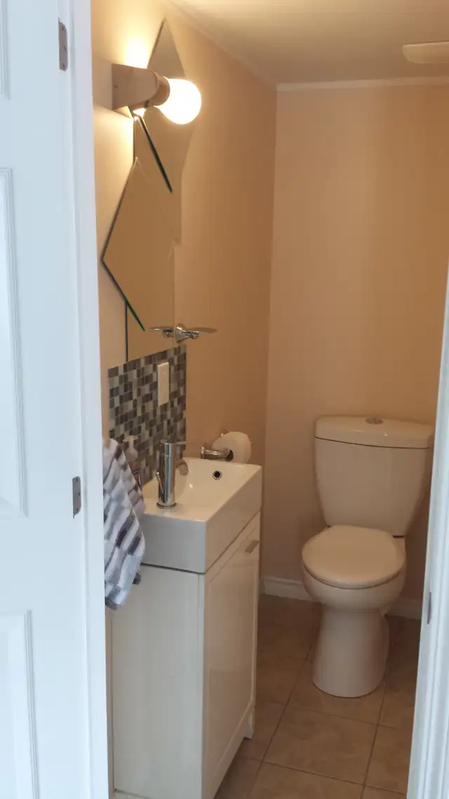 Two level two bedroom apartment. Simple yet stylish. - Photo 5