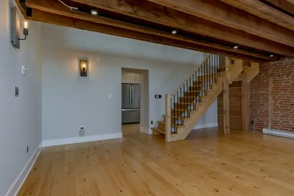 Beautiful Loft Style Downtown Apartment For Rent - Photo 2