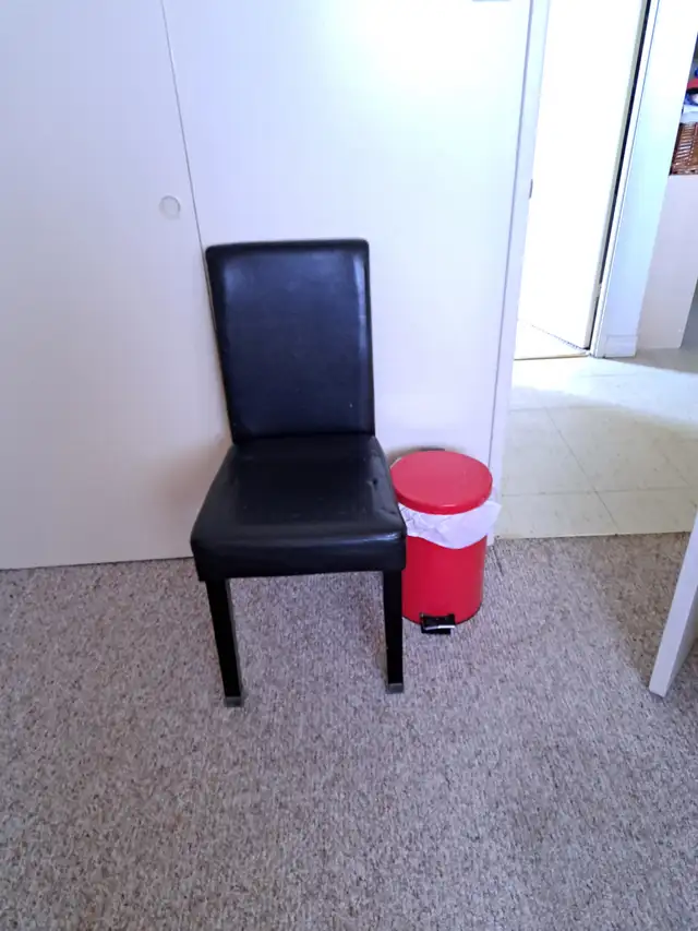 furnished room - Photo 4