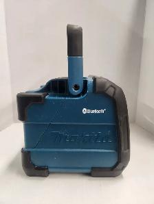 MAKITA 18V LXT/12Vmax CXT Lithium-Ion Jobsite radio w/BT - Photo 3