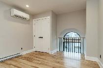 Large 2 Bedroom Downtown Apartment For Rent - Photo 9