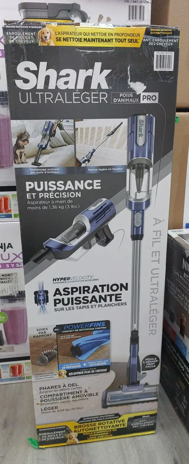 Vacuum Cleaner Shark HZ600C UltraLight Pet Pro corded stick.