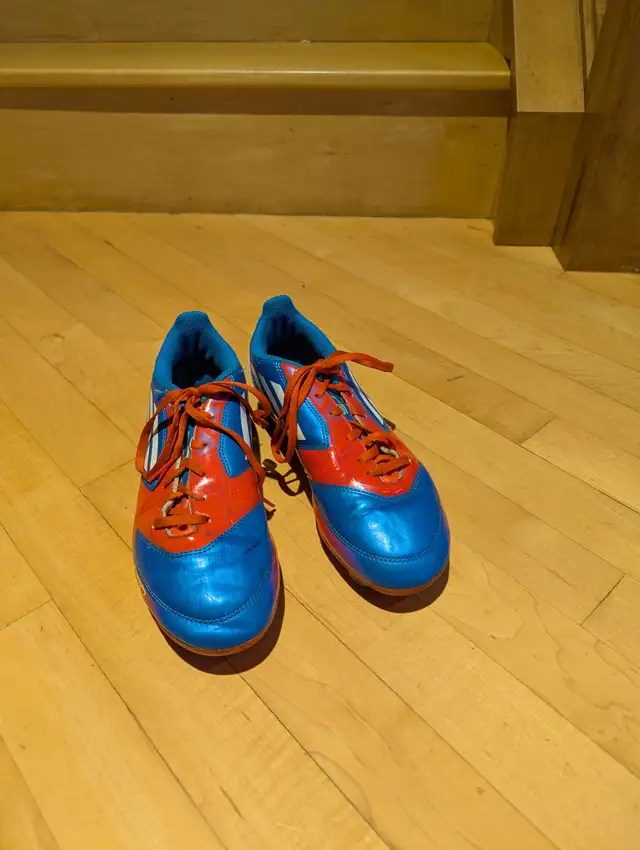 Like New Size 5½ Adidas F-50 Shoes With Cleats