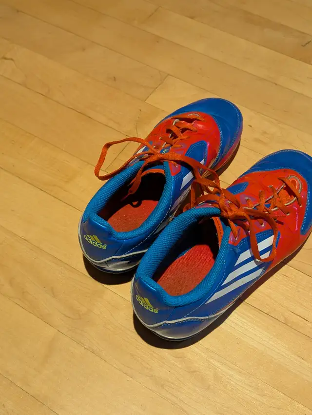 Like New Size 5½ Adidas F-50 Shoes With Cleats - Photo 6