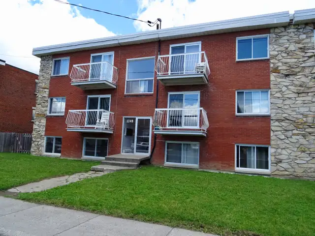 41/2. Longueuil (St-Hubert)  sous-sol .  1225$ par mois. - Photo 10