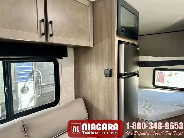 2025 STARCRAFT AR/ONE 231BH Travel Trailer - Photo 14