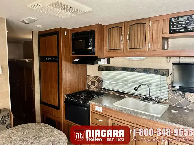 2011 JAYCO JAY FEATHER SELECT 23K Travel Trailer - Photo 12