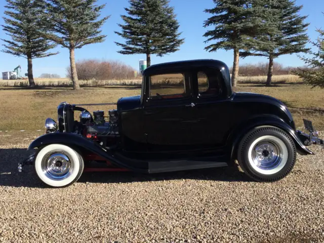 1932 Ford 5 Window Coupe