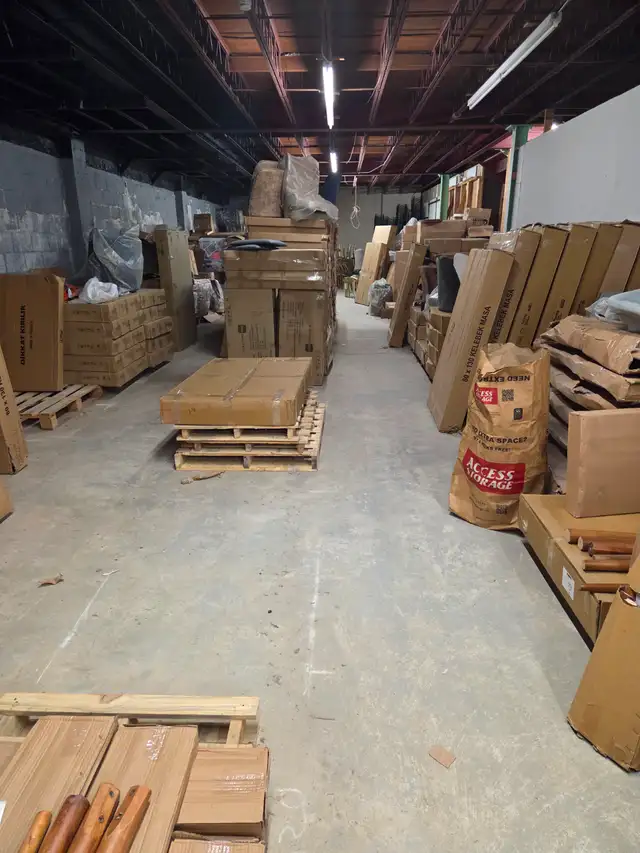 Storage Space 1,719 Sqft $10/sqft Plaza Basement w/Conveyor Belt - Photo 3
