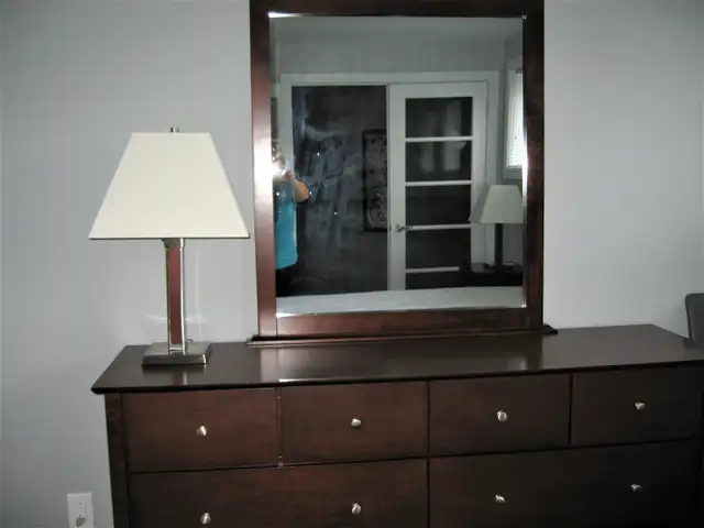 Appartement 3 1/2, style CONDO, Chauffé, Éclairé, meublé - Photo 7