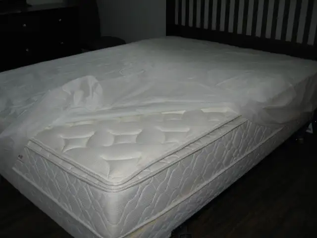 Appartement 3 1/2, style CONDO, Chauffé, Éclairé, meublé - Photo 8