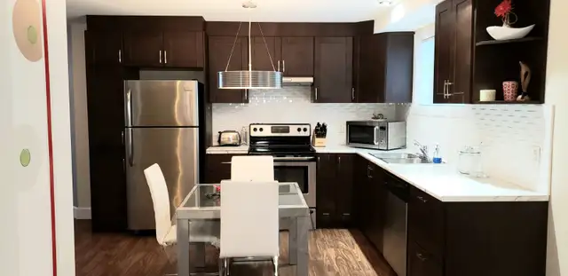 Appartement 3 1/2, style CONDO, Chauffé, Éclairé, meublé - Photo 9