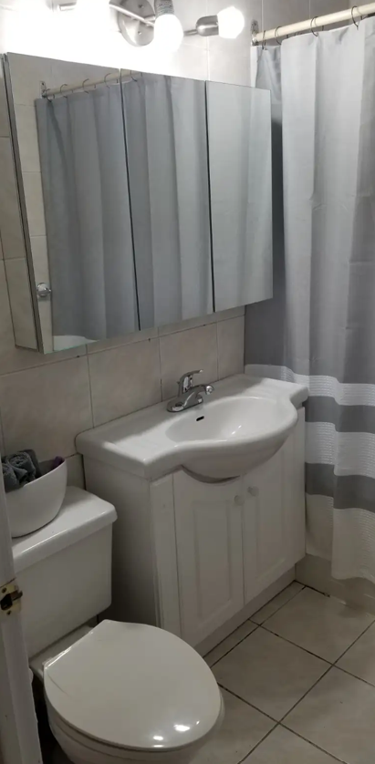 APARTMENT FOR RENT 5 1/2 LAVAL/ APPARTEMENT A LOUER 5 1/2 LAVAL - Photo 3