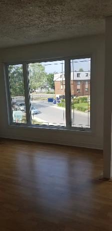 APARTMENT FOR RENT 5 1/2 LAVAL/ APPARTEMENT A LOUER 5 1/2 LAVAL - Photo 4